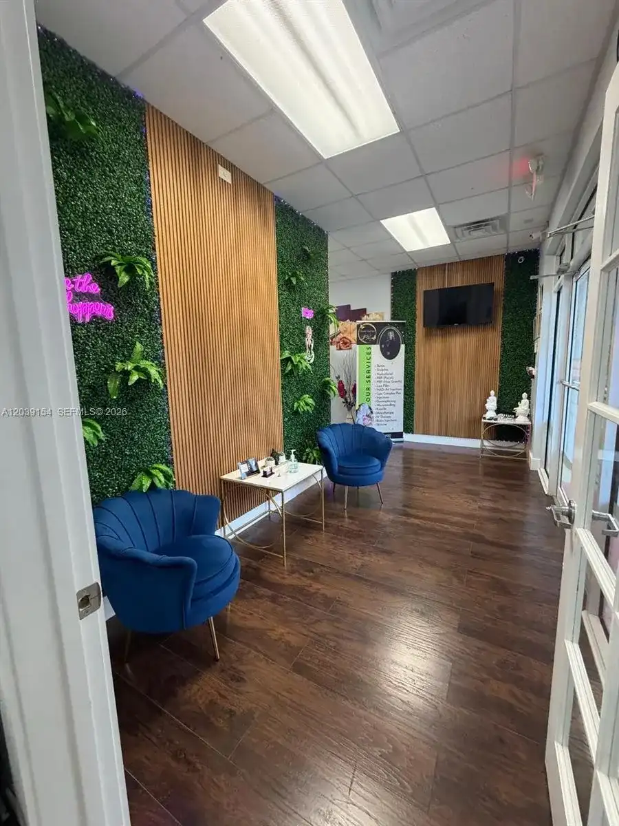 17650 NW 78th Ave, Hialeah FL 33015