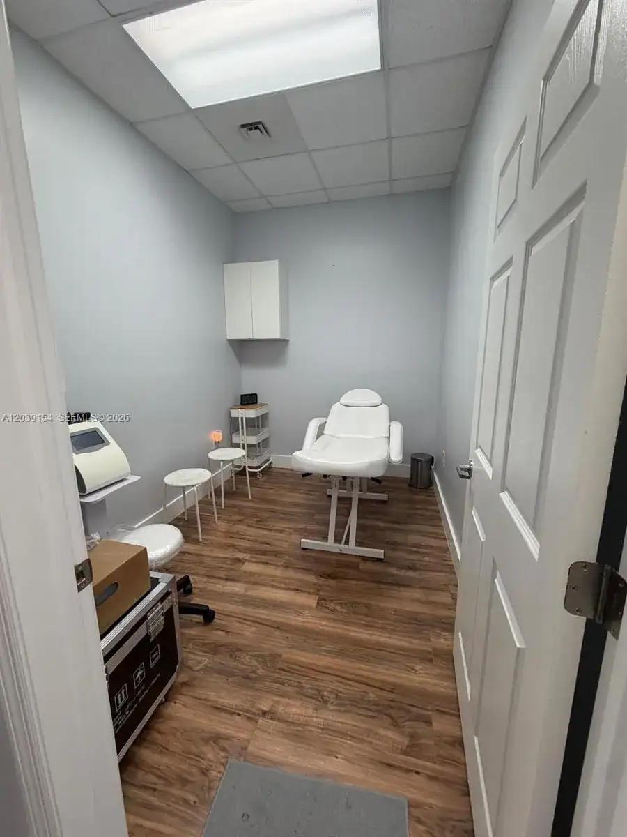 17650 NW 78th Ave, Hialeah FL 33015 photo 4
