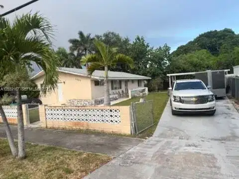 5955 NW 18th Ave, Miami FL 33142 photo 3