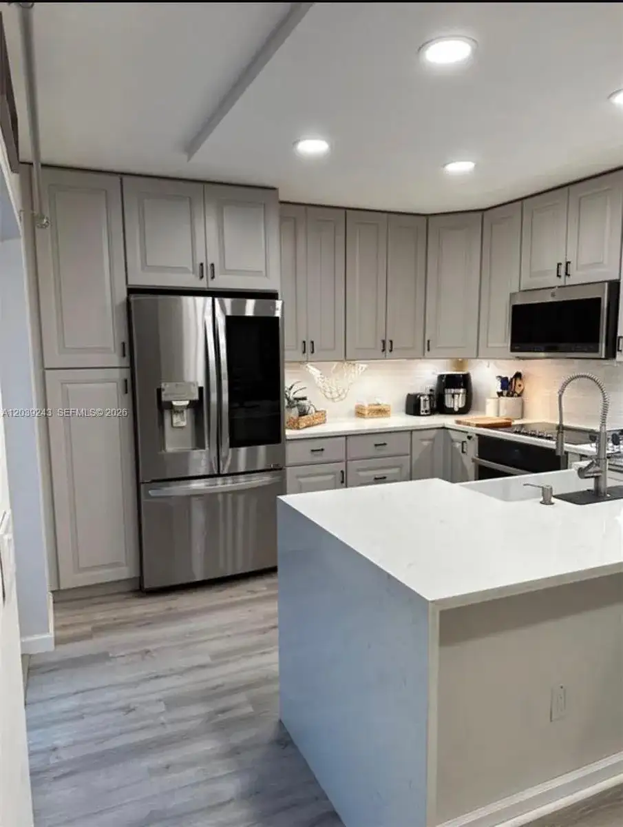 820 SW 120th Way, Other City - In The State Of Florida FL 33325 photo 3