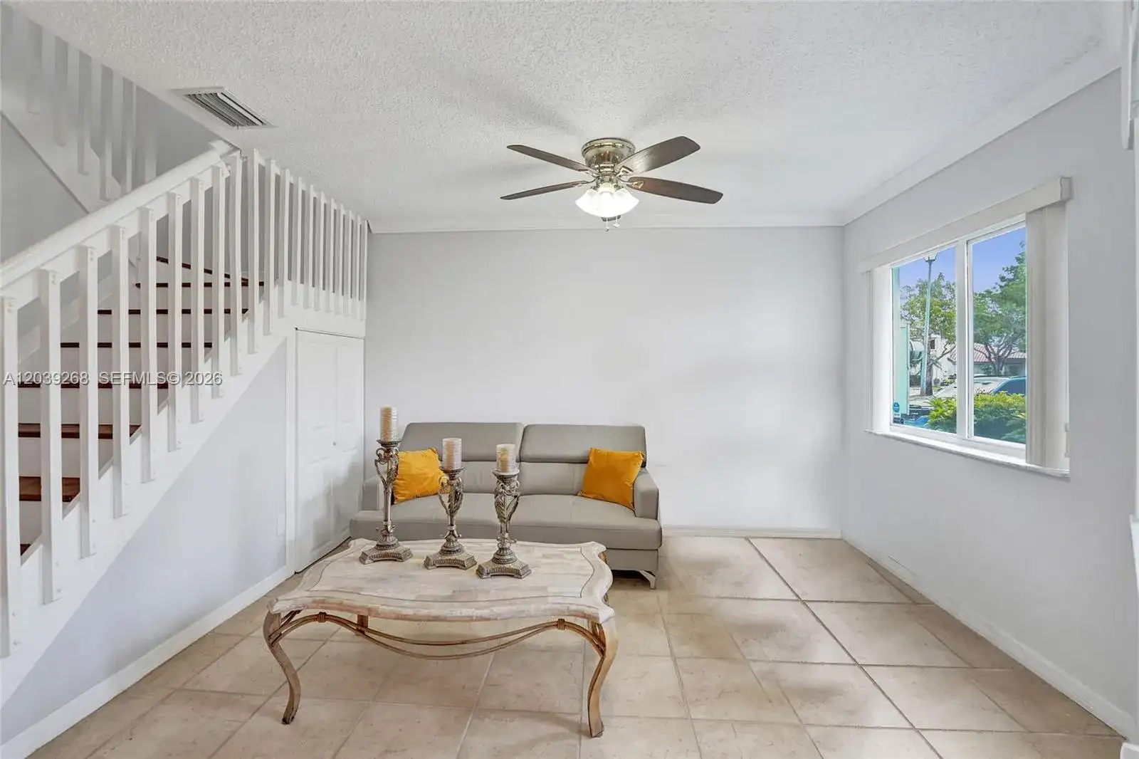 806 NW 208th Way, Pembroke Pines FL 33029 photo 5