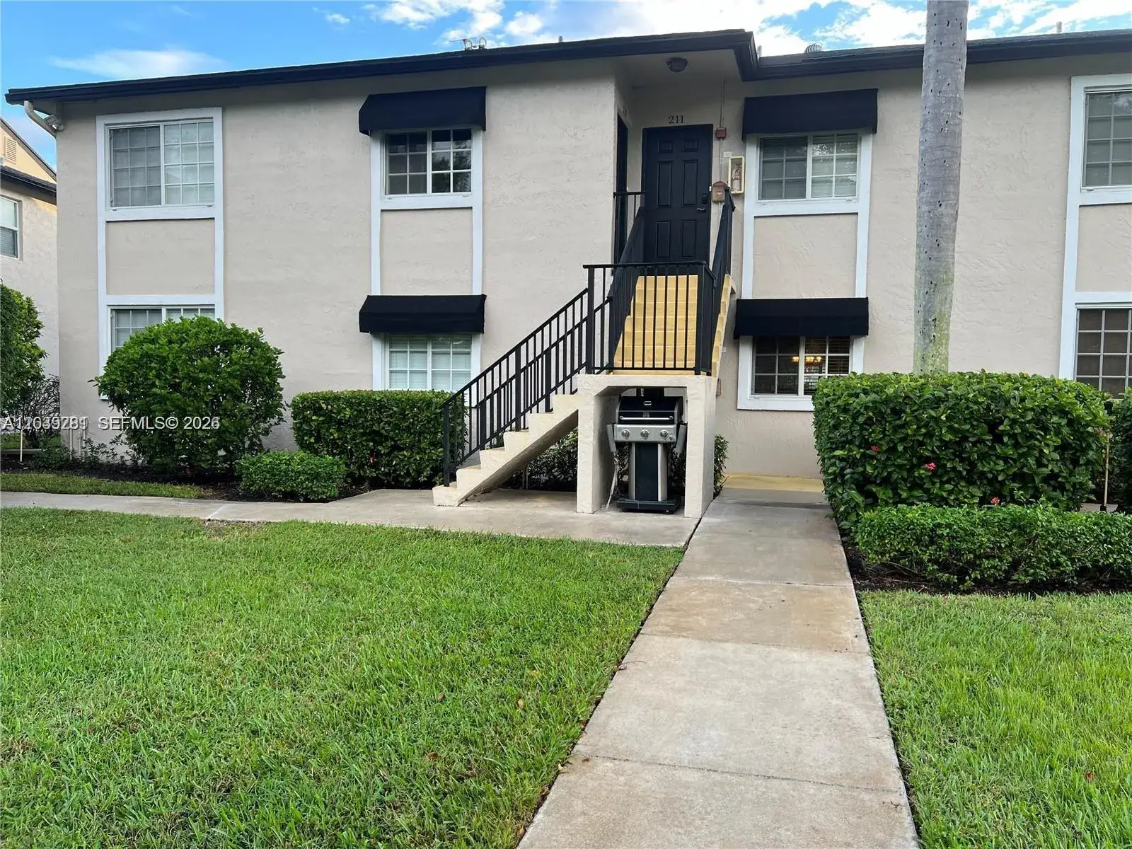 4000 Crystal Lake Dr # 111, Deerfield Beach FL 33064