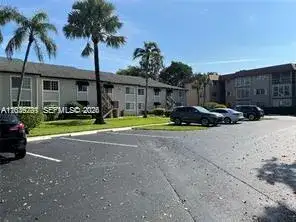 4000 Crystal Lake Dr # 111, Deerfield Beach FL 33064 photo 2