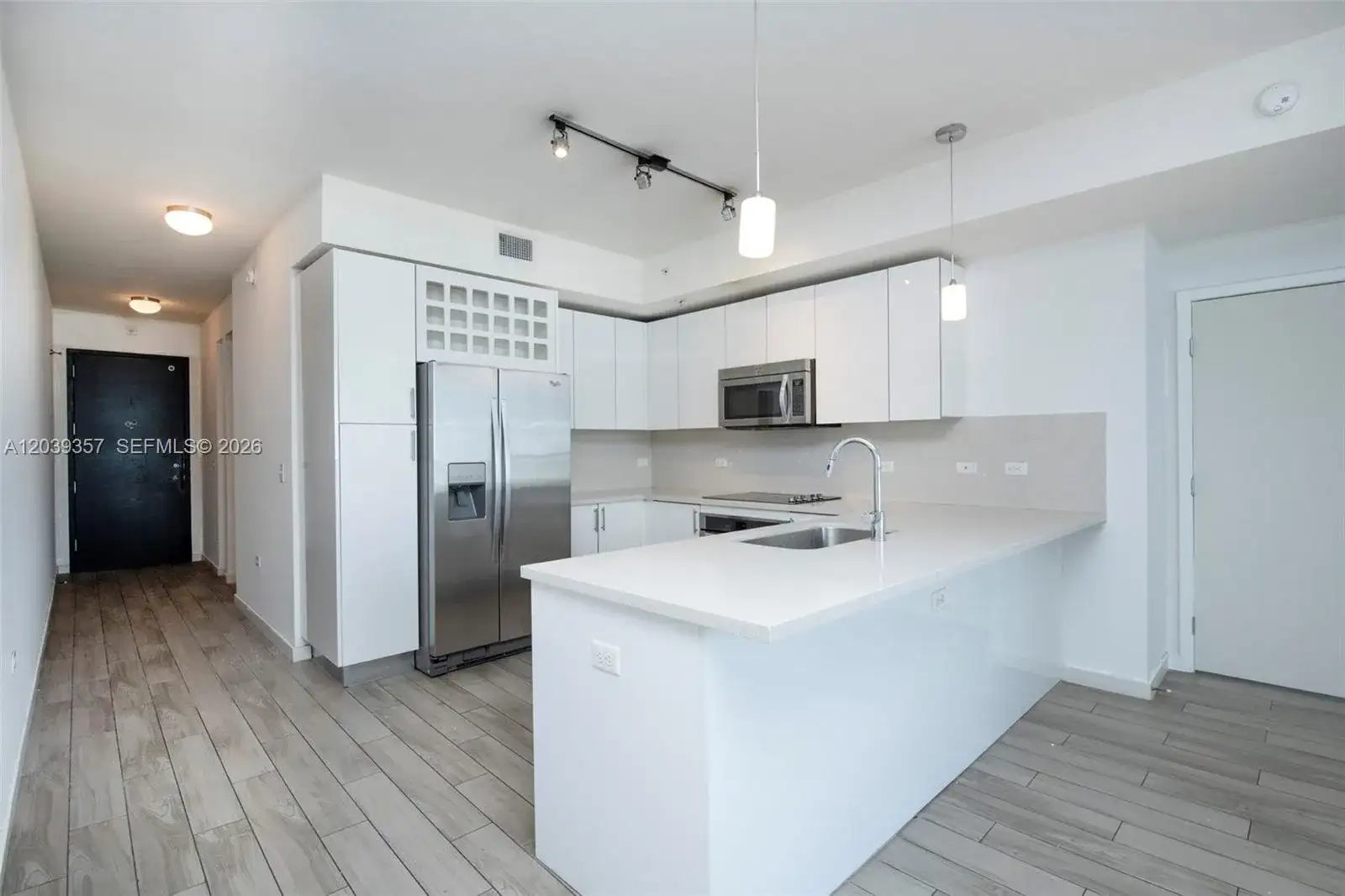 999 SW 1st Ave # 2402, Miami FL 33130 photo 4