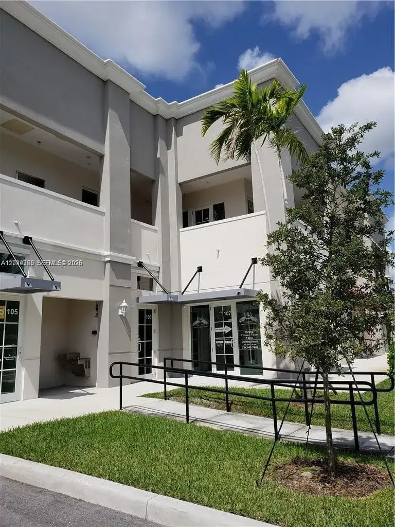 2101 SW 101st Ave # 203, Miramar FL 33025 photo 2