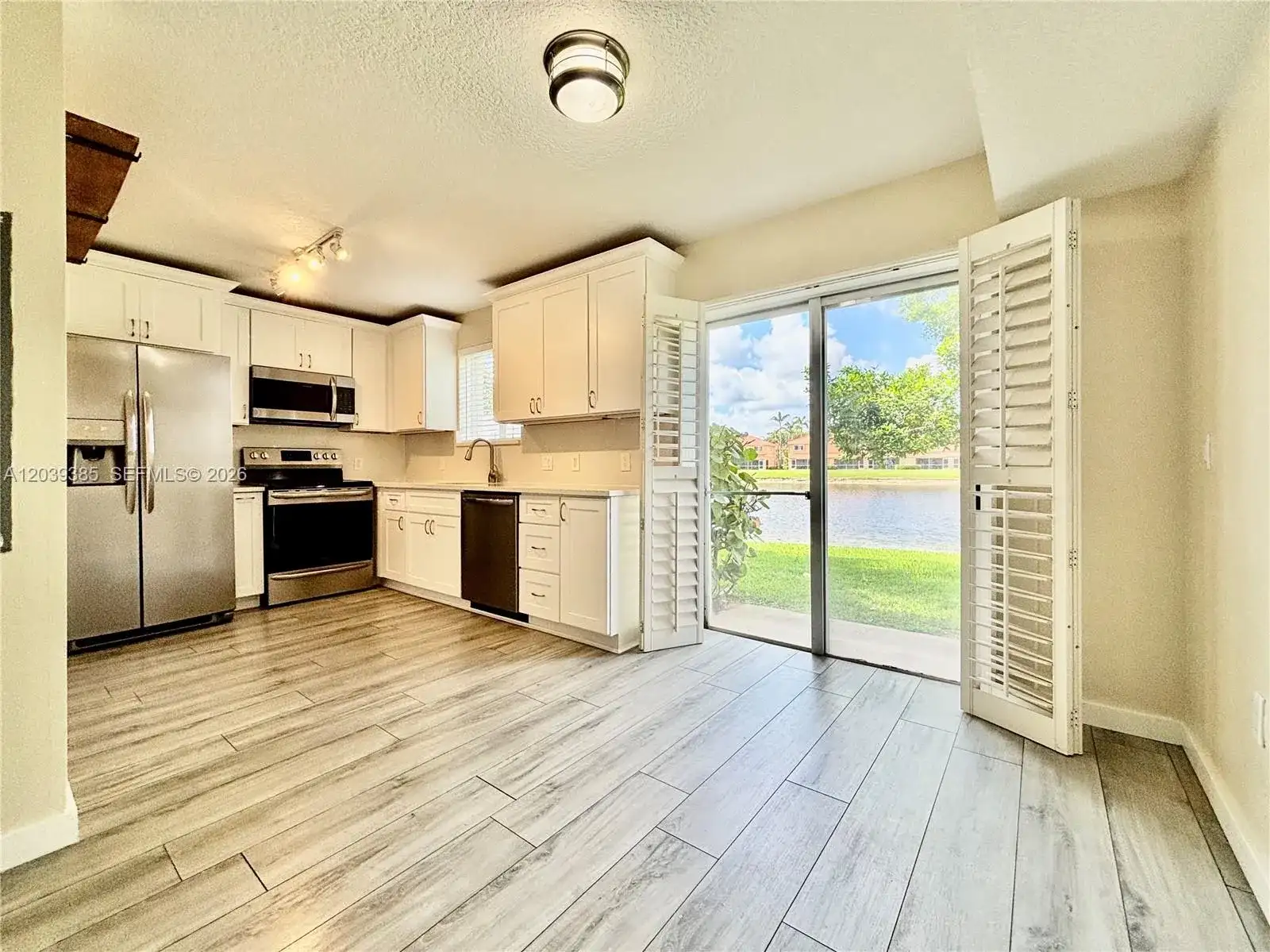 3486 Briar Bay Blvd # 101, West Palm Beach FL 33411 photo 4