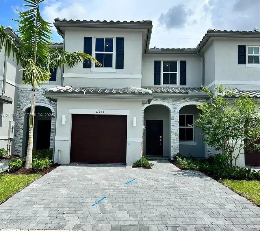 11965 NW 47th Mnr, Coral Springs FL 33076