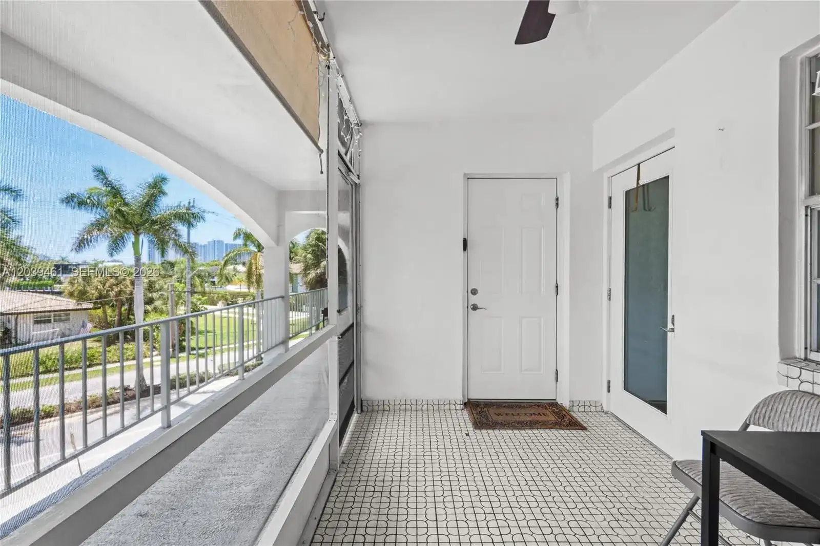 541 Blue Heron Dr # 308, Hallandale Beach FL 33009 photo 2