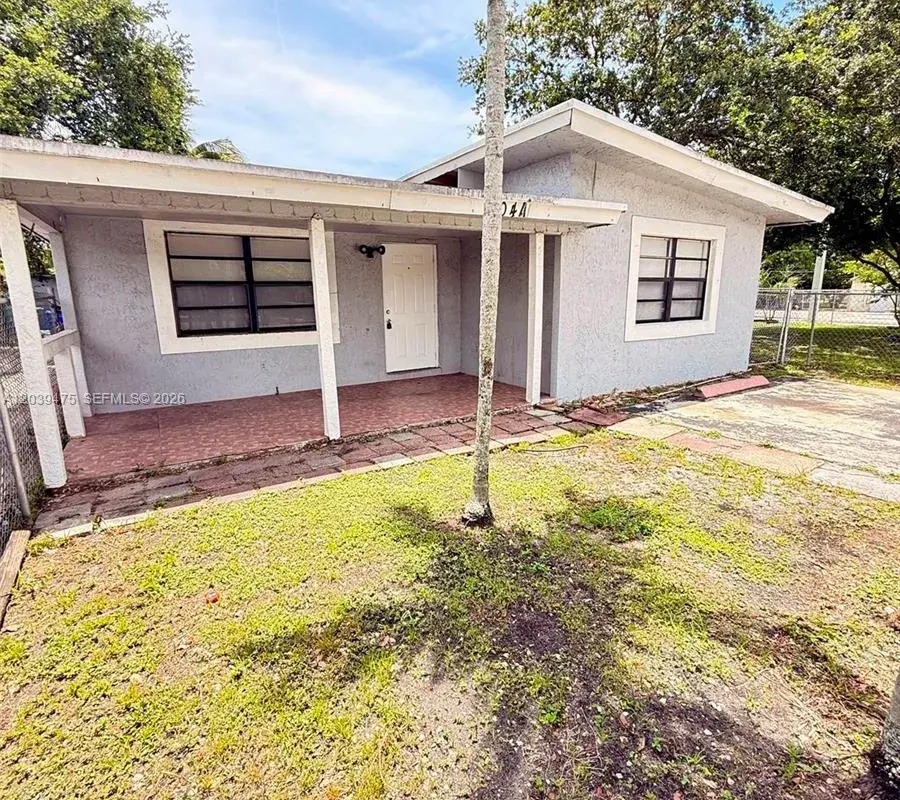 204 NW 28th Ave, Fort Lauderdale FL 33311