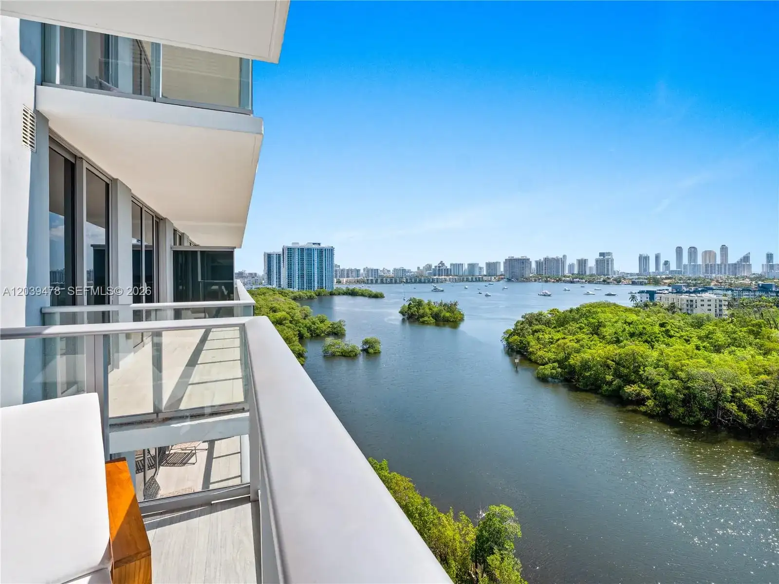 16385 Biscayne Blvd # 1117, North Miami Beach FL 33160 photo 2