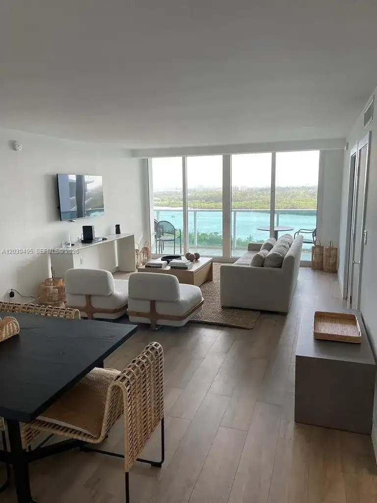 100 Bayview Dr # 1521, Sunny Isles Beach FL 33160 photo 4