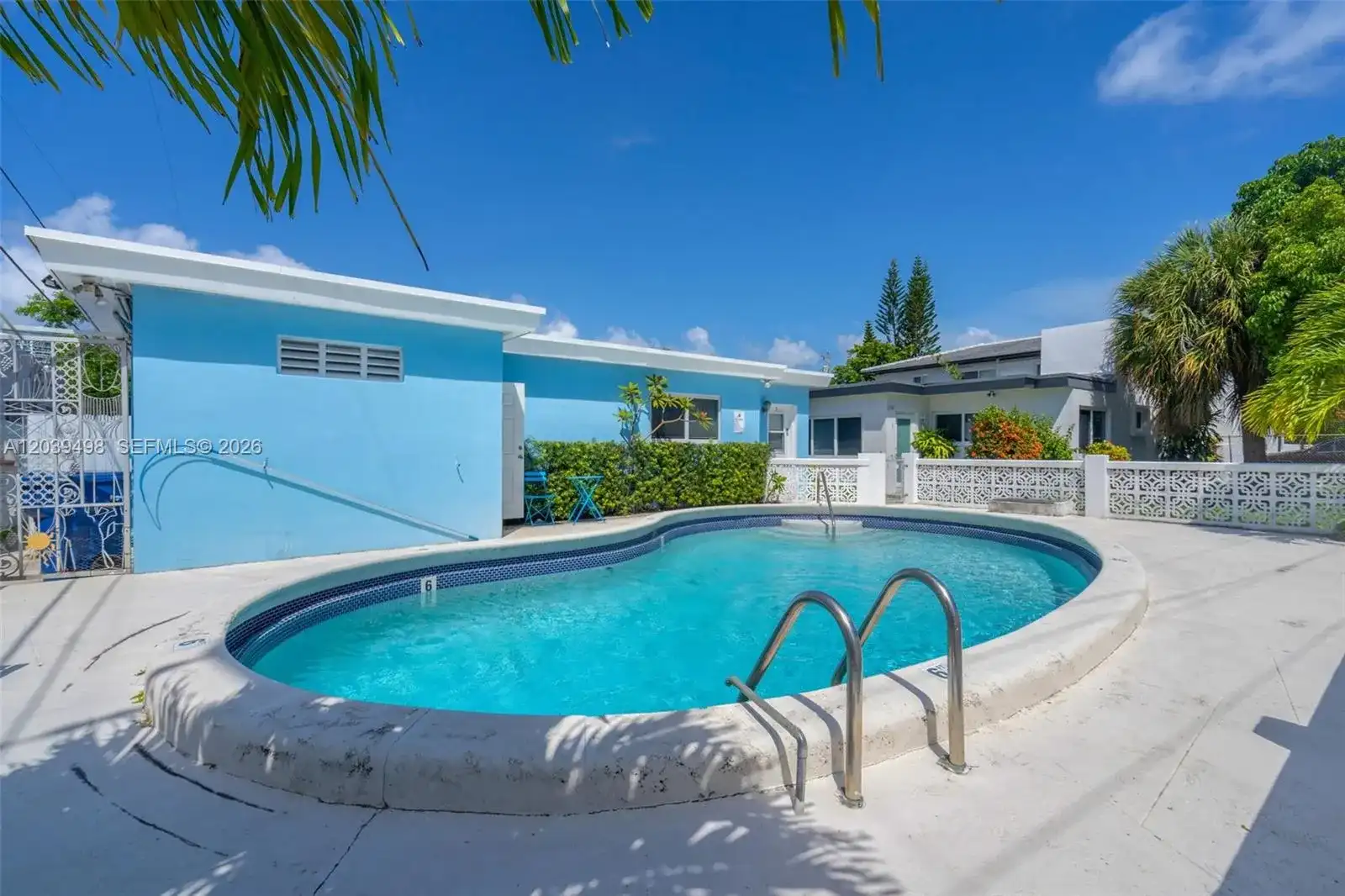 2120 Biarritz Dr, Miami Beach FL 33141