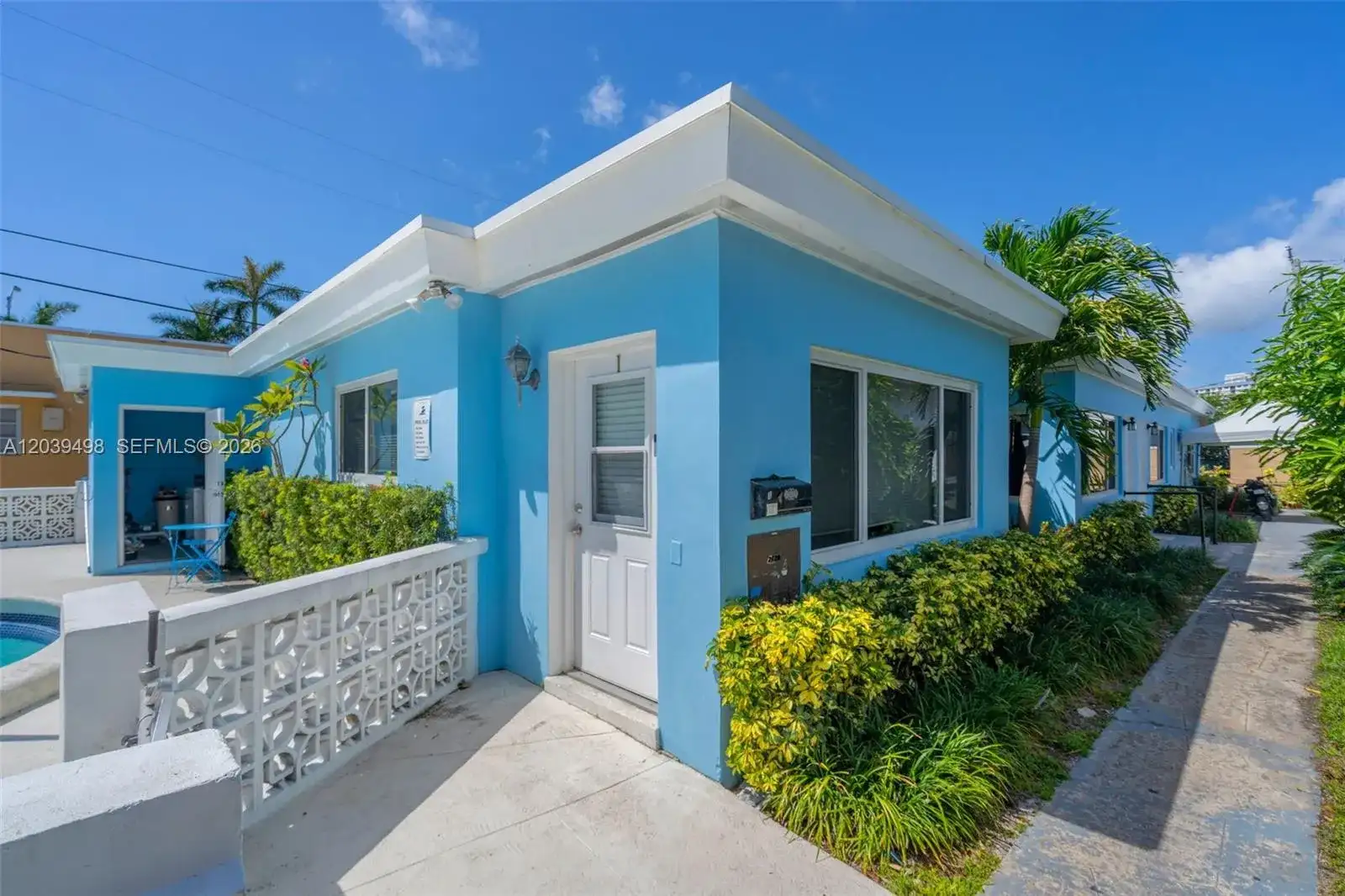 2120 Biarritz Dr, Miami Beach FL 33141 photo 3