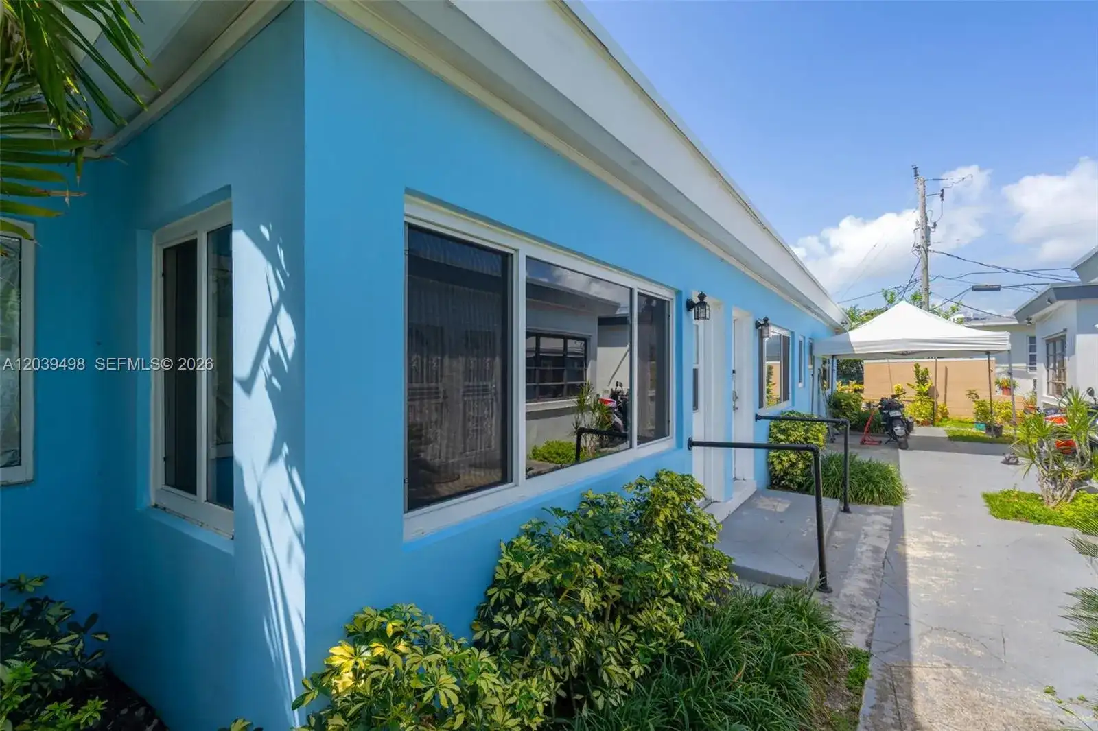 2120 Biarritz Dr, Miami Beach FL 33141 photo 4