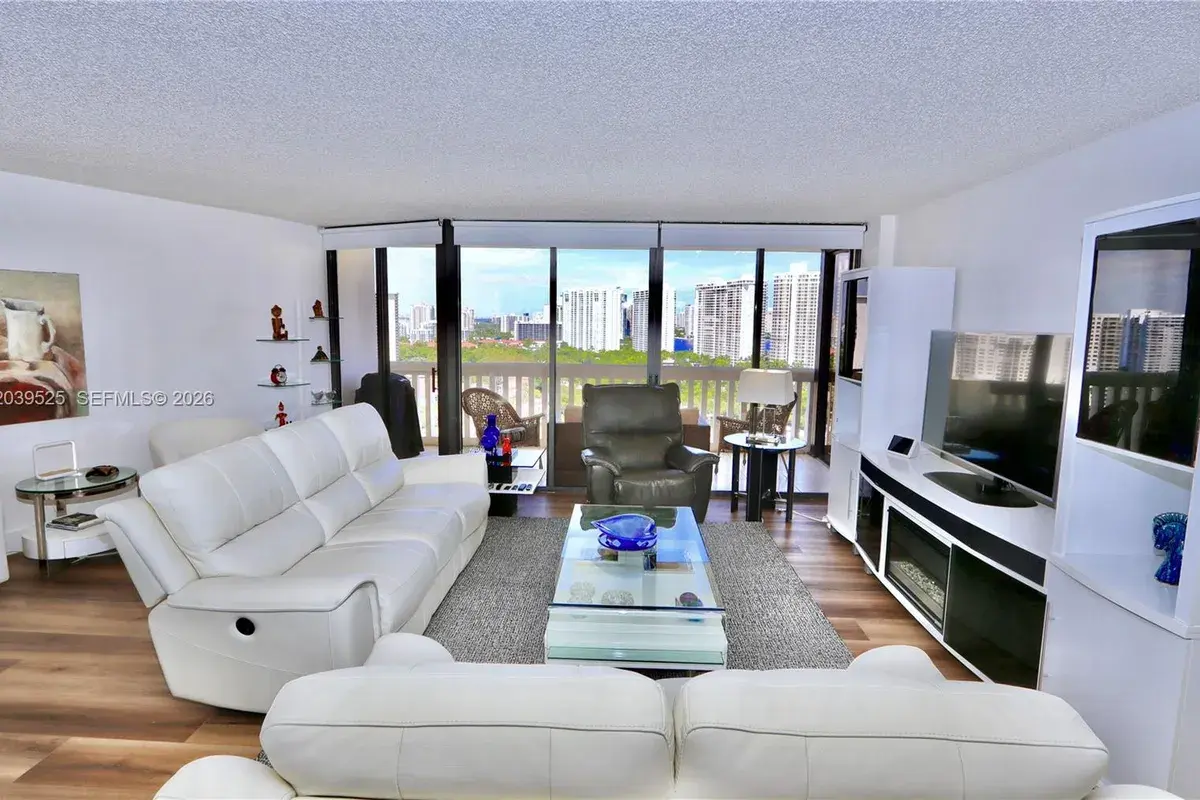 1000 Island Blvd # 2005, Aventura FL 33160