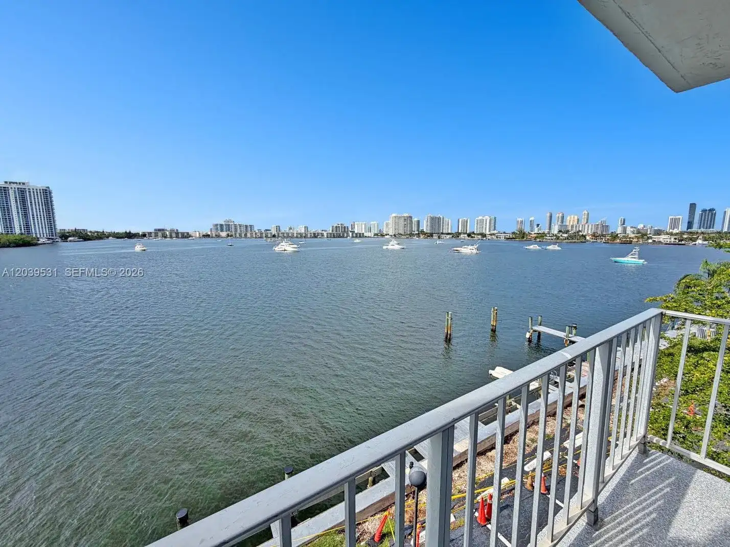16546 NE 26th Ave # 4B, North Miami Beach FL 33160 photo 2