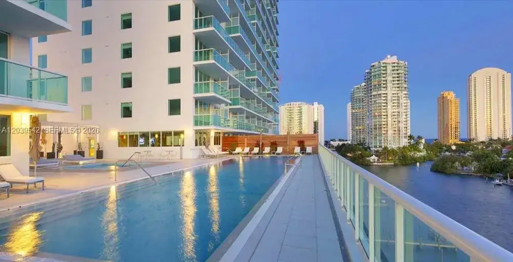400 Sunny Isles Blvd # 1817, Sunny Isles Beach FL 33160 photo 4