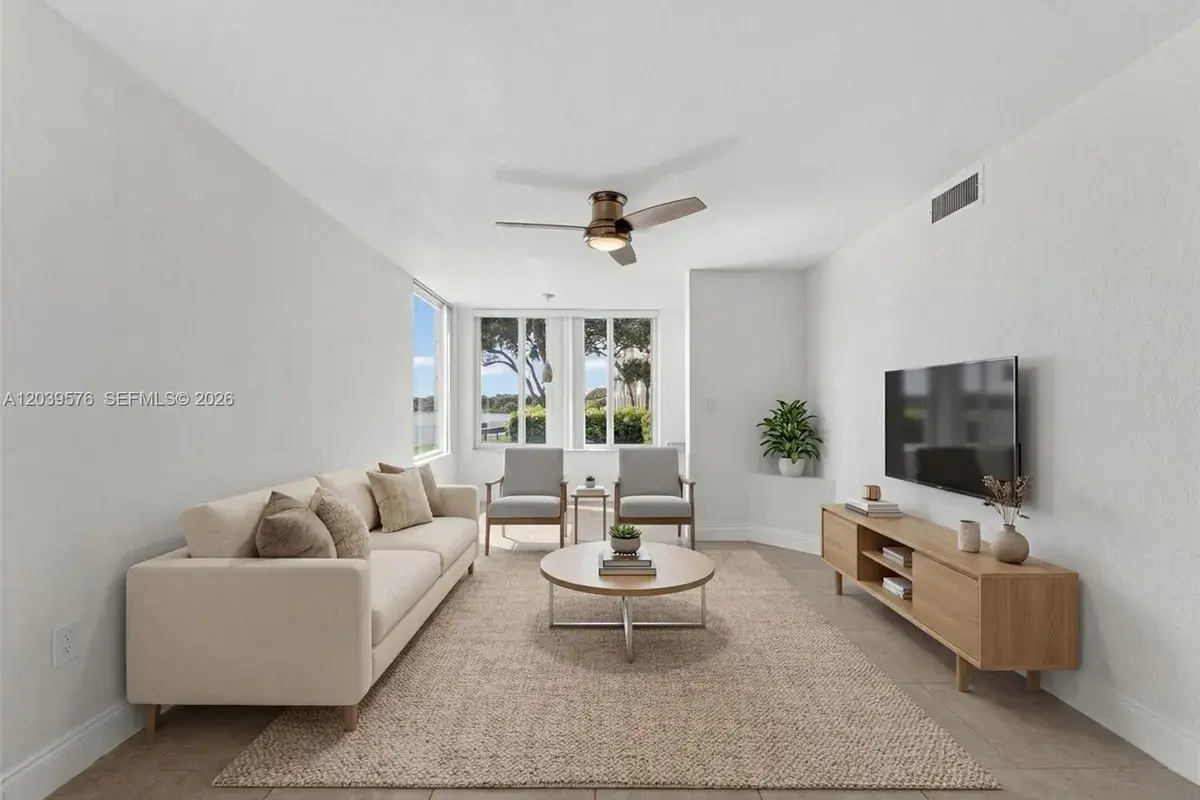 2841 N Oakland Forest Dr # 110, Oakland Park FL 33309