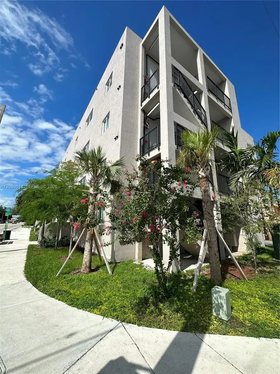 2311 NW 22nd Ave # 406, Miami FL 33142 photo 3