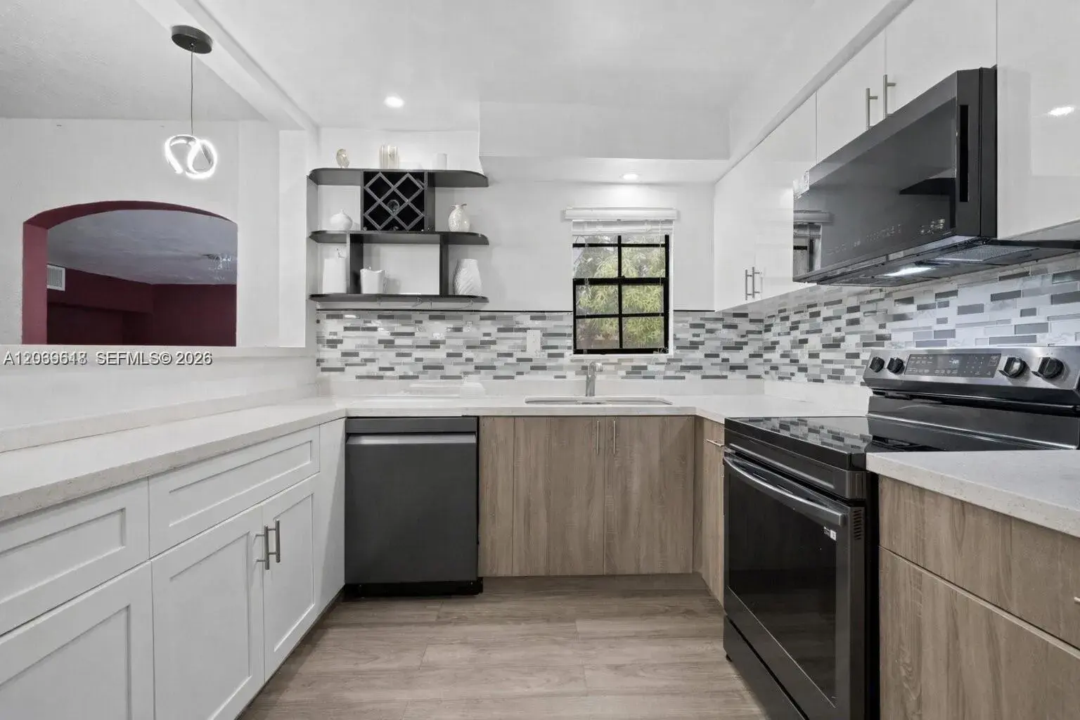 65 NW 118th St, Miami FL 33168
