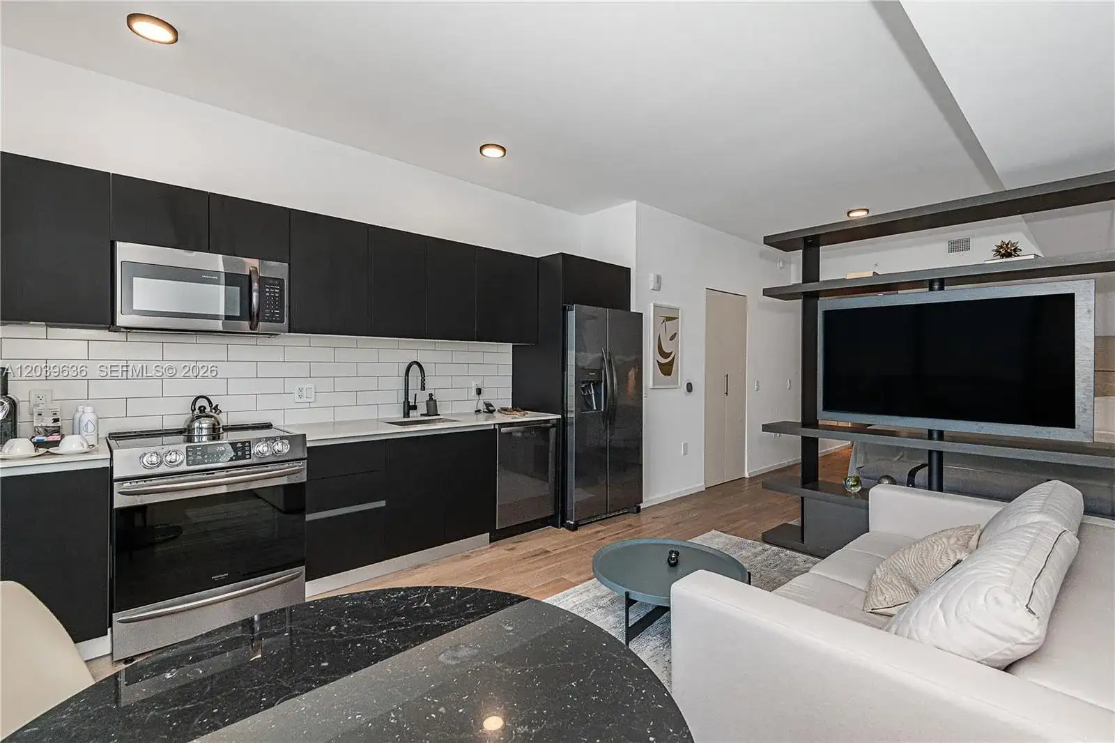 398 NE 5th St # 2904, Miami FL 33132 photo 3