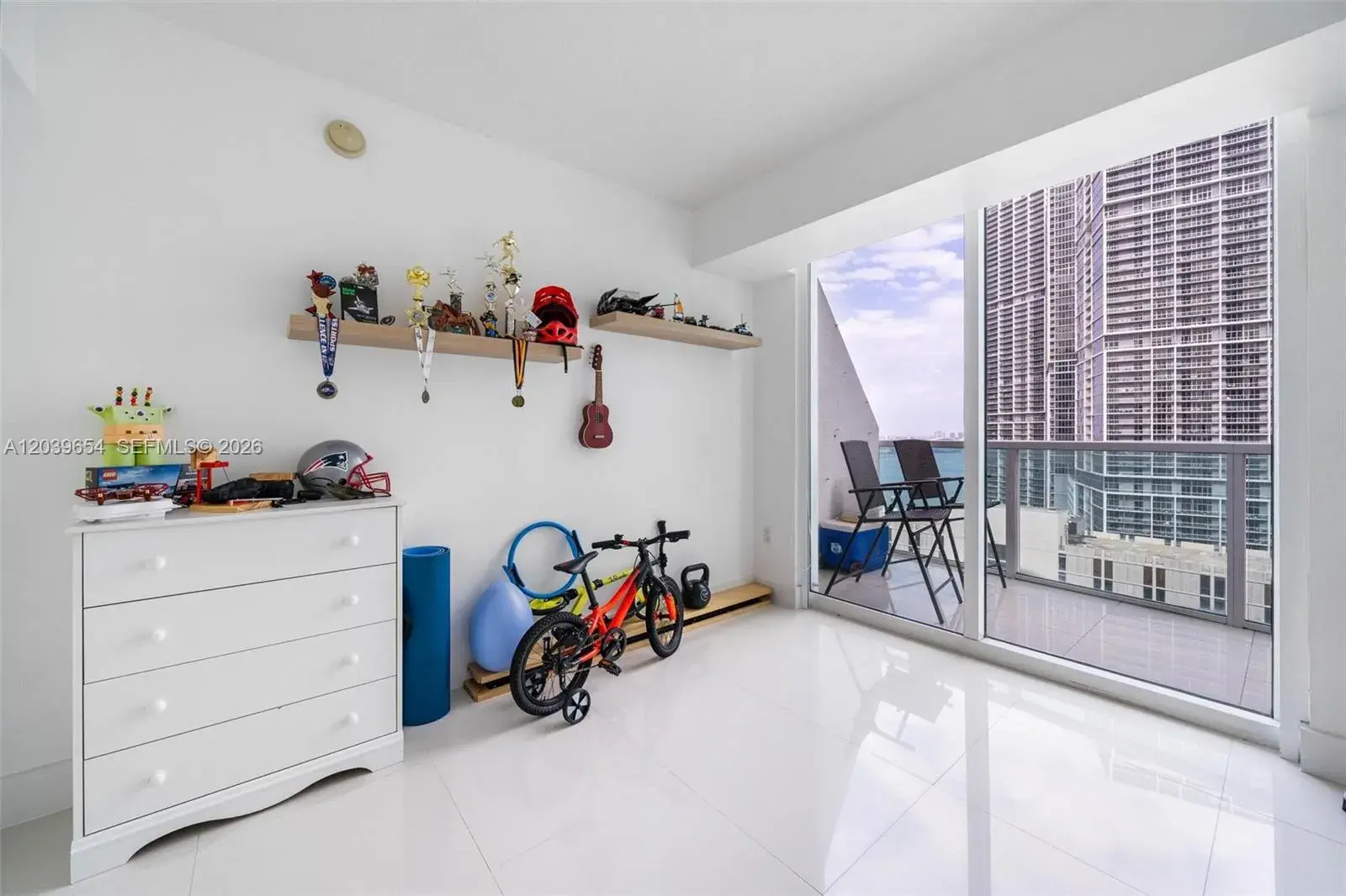 41 SE 5th St # 1202, Miami FL 33131