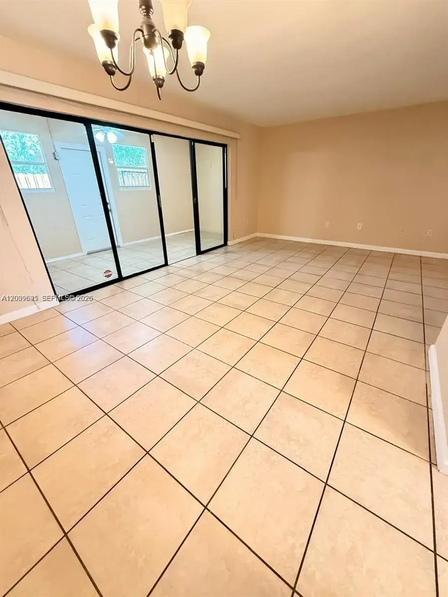 3301 Raleigh St # 4D, Hollywood FL 33021