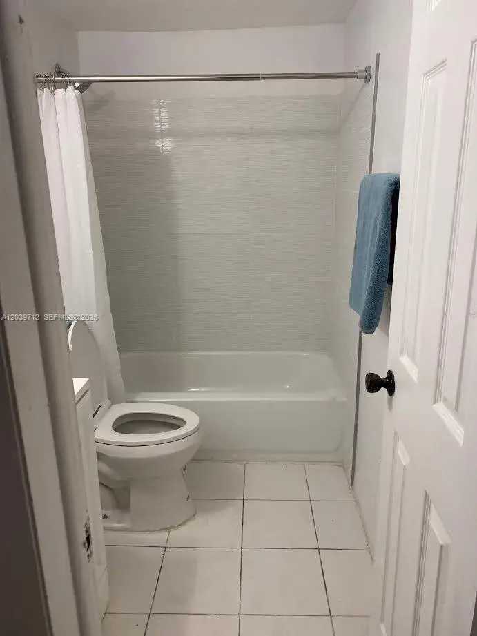 4717 SW 33rd Ave # 102, Dania Beach FL 33312
