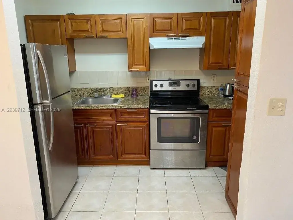 4717 SW 33rd Ave # 102, Dania Beach FL 33312