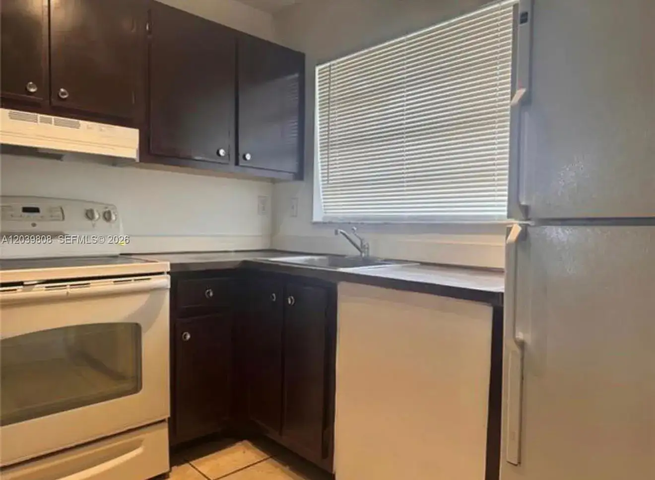 819 NE 214th Ln # 1, Miami FL 33179 photo 3