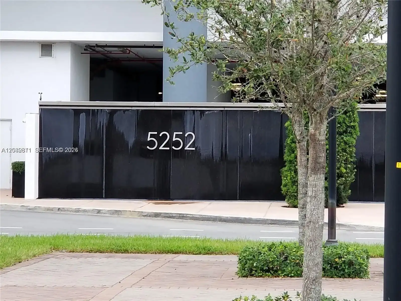 5252 NW 85th Ave # 1504, Doral FL 33166