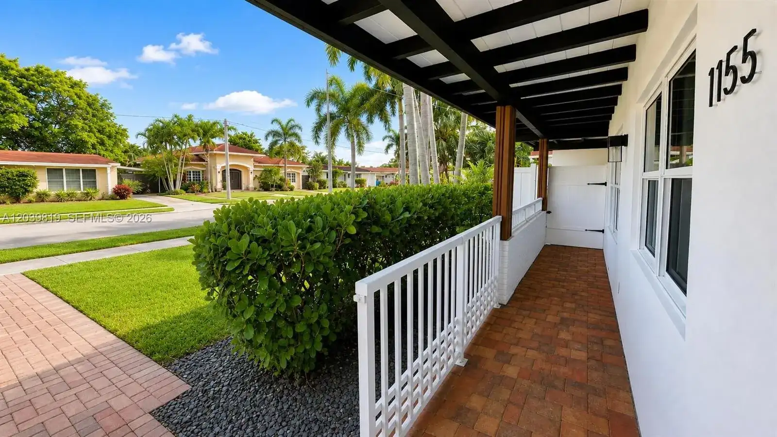 1155 Hayes St, Hollywood FL 33019 photo 3