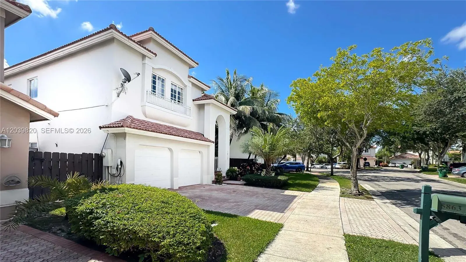 5853 NW 111th Ave, Doral FL 33178