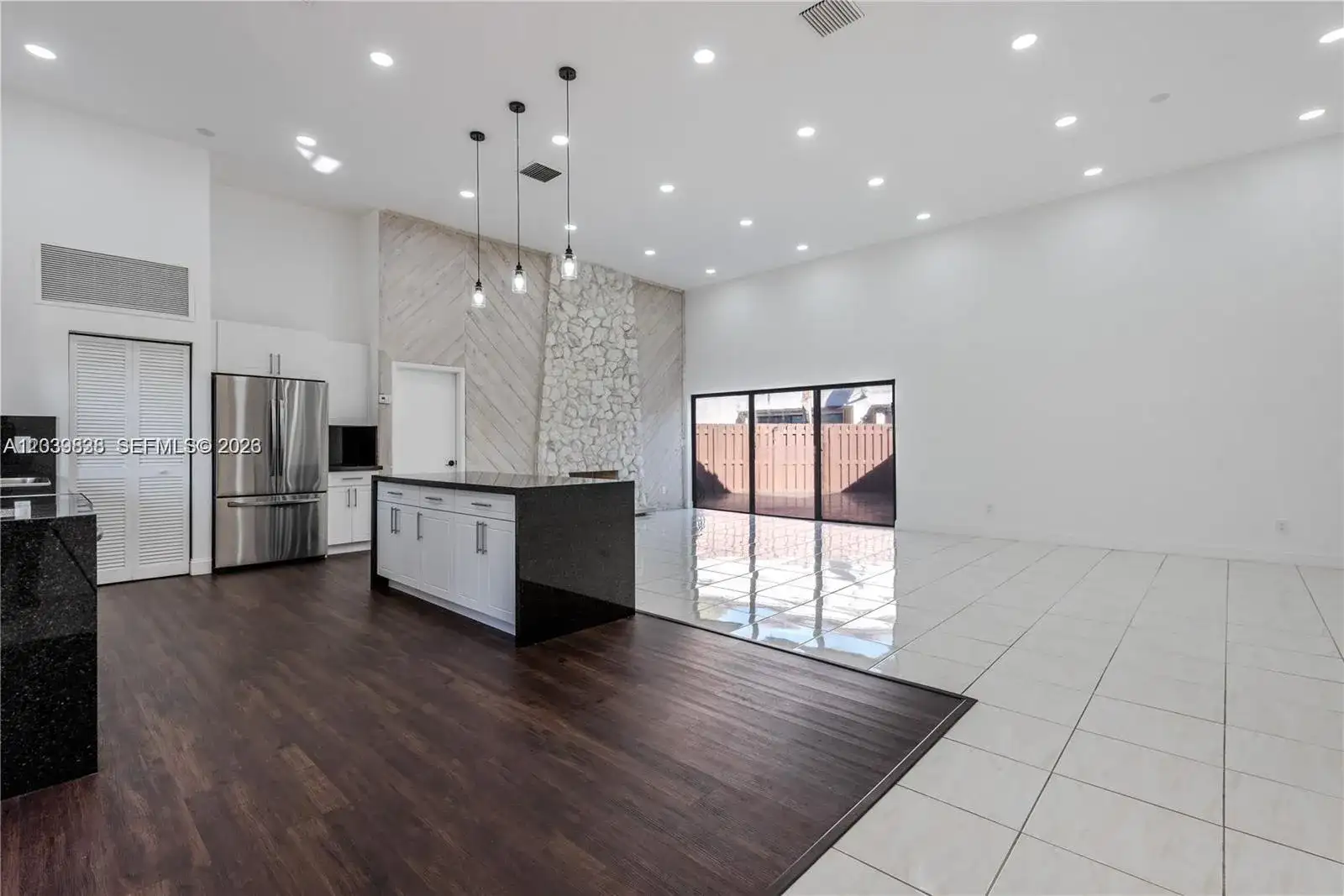 601 Leslie Dr, Hallandale Beach FL 33009 photo 5
