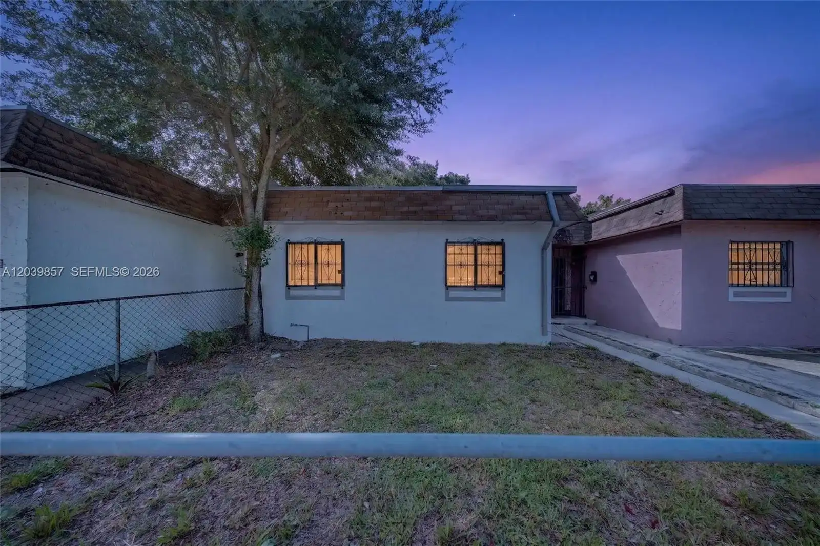 3856 NW 207 ST RD, Miami Gardens FL 33055