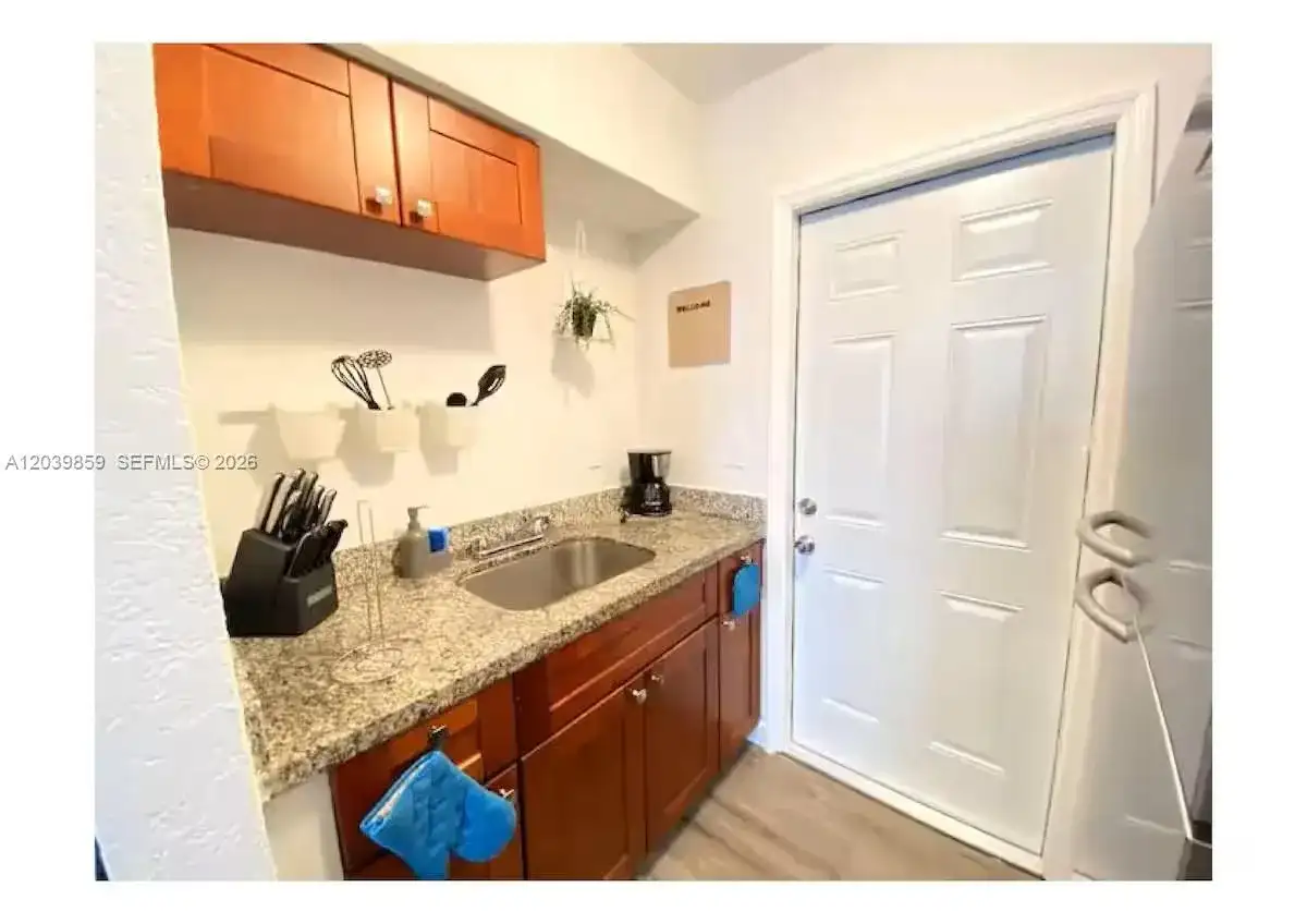 7638 N Miami Ave # 2, Miami FL 33150 photo 2