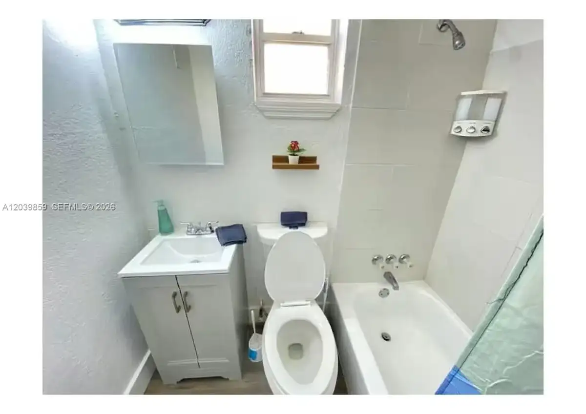 7638 N Miami Ave # 2, Miami FL 33150 photo 3