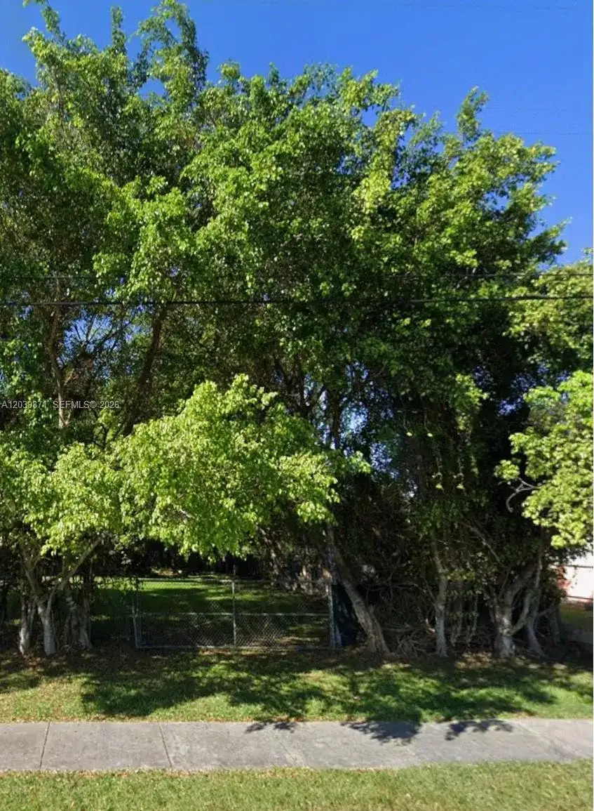 10435 SW 174th Ter, Miami FL 33157 photo 2