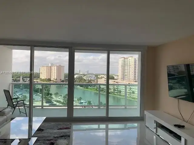 100 Bayview Dr # 904, Sunny Isles Beach FL 33160 photo 2