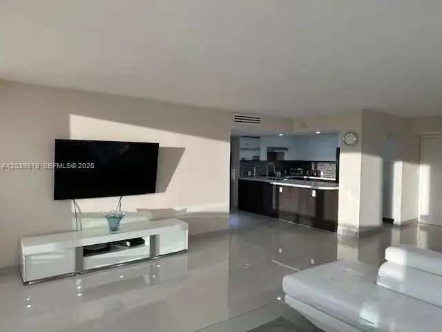 100 Bayview Dr # 904, Sunny Isles Beach FL 33160 photo 3