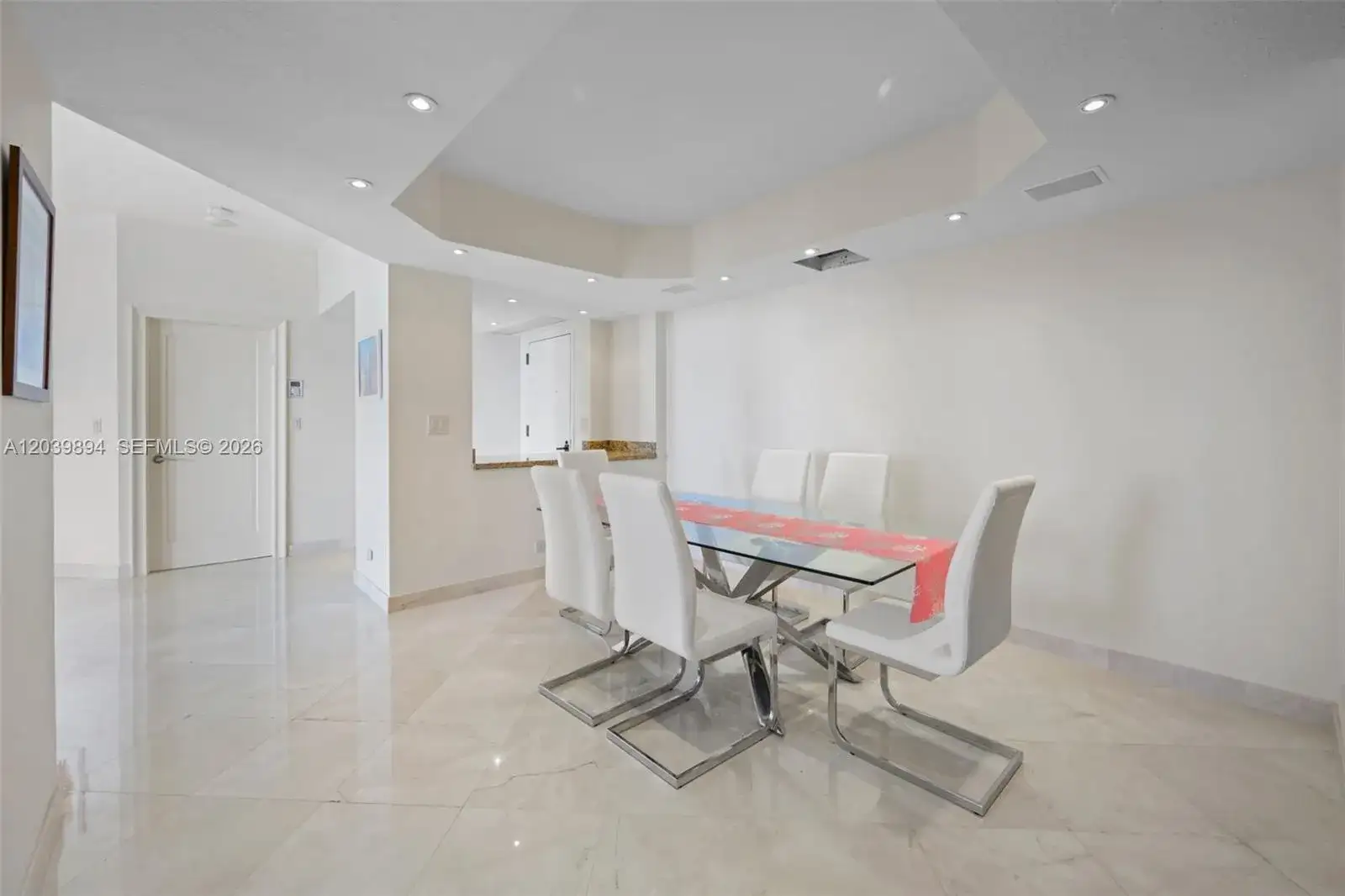 20191 E Country Club Dr, Aventura FL 33180 photo 4