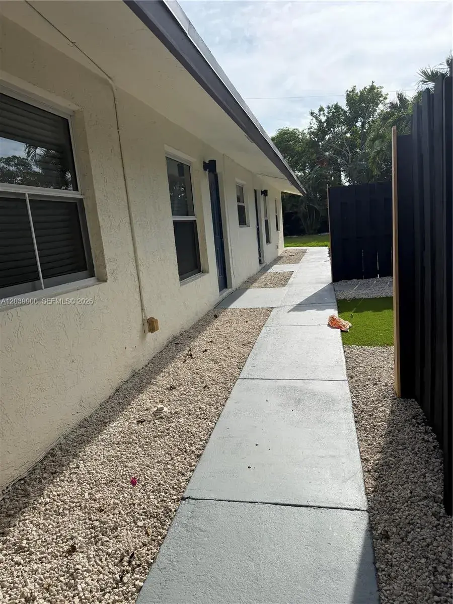 1533 NW 2nd Ave # 1, Fort Lauderdale FL 33311