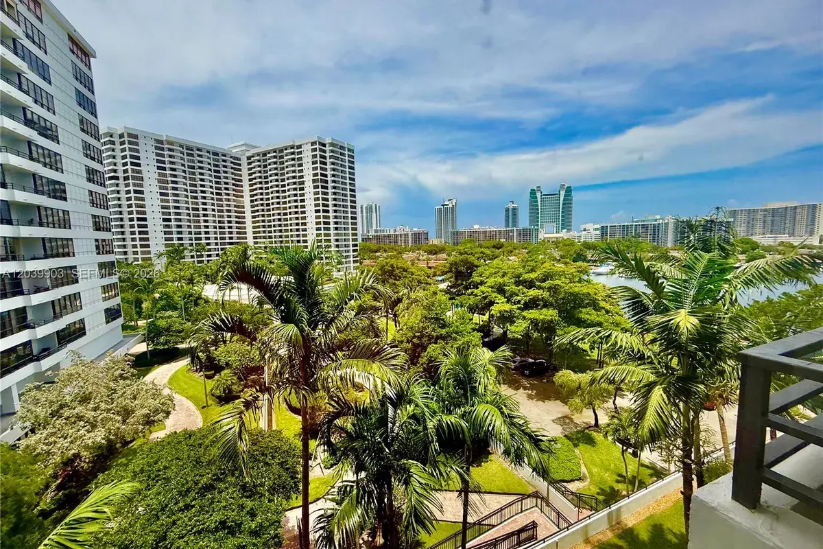 500 Three Islands Blvd # 421, Hallandale Beach FL 33009