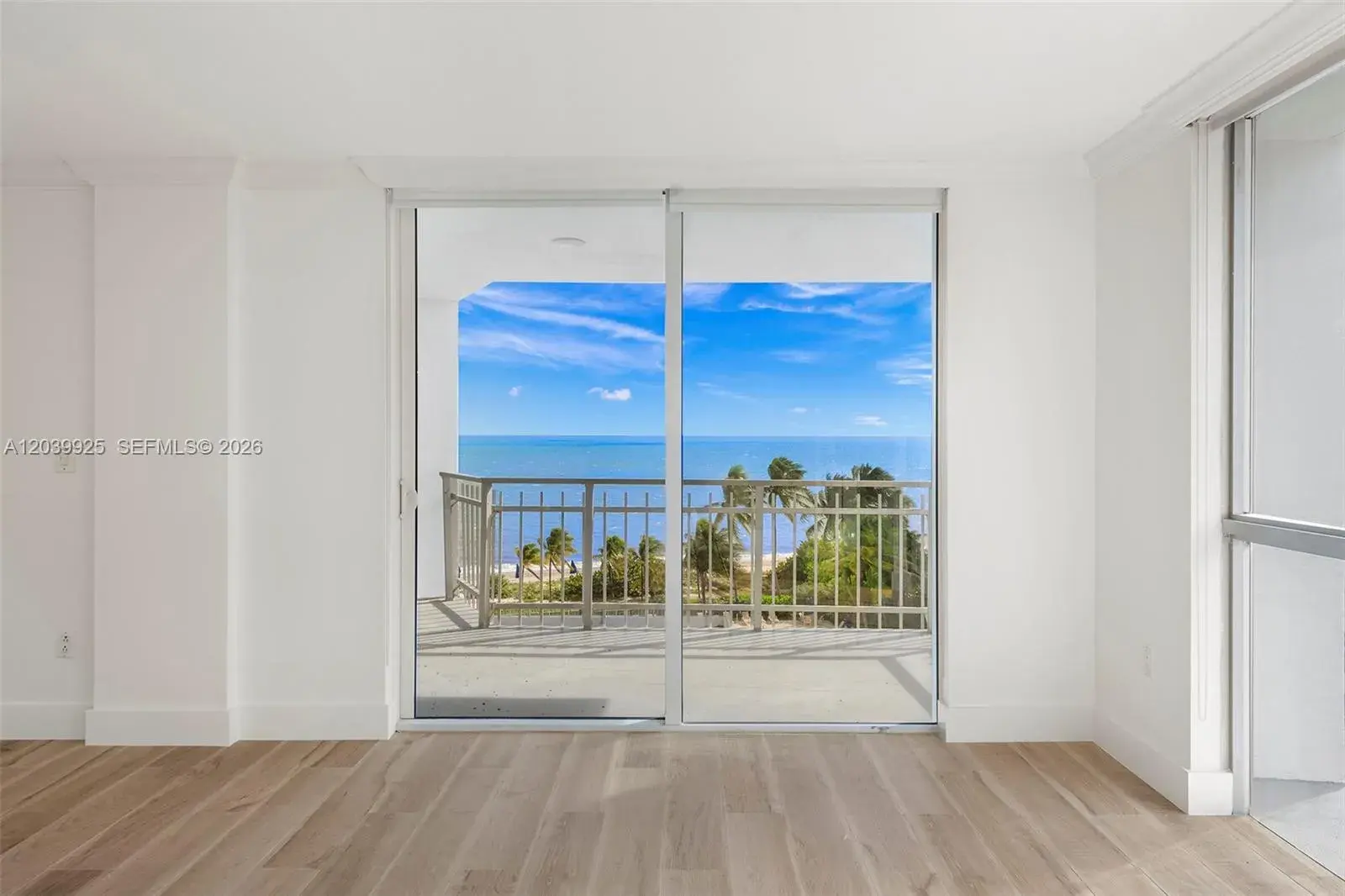 600 Grapetree Dr, Key Biscayne FL 33149