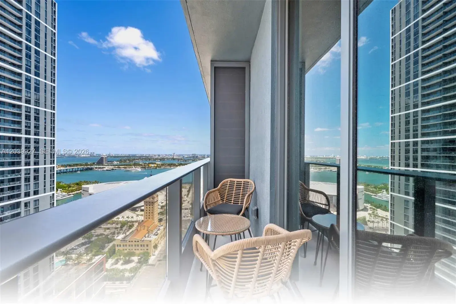 121 NE 5th St # 3200, Miami FL 33132