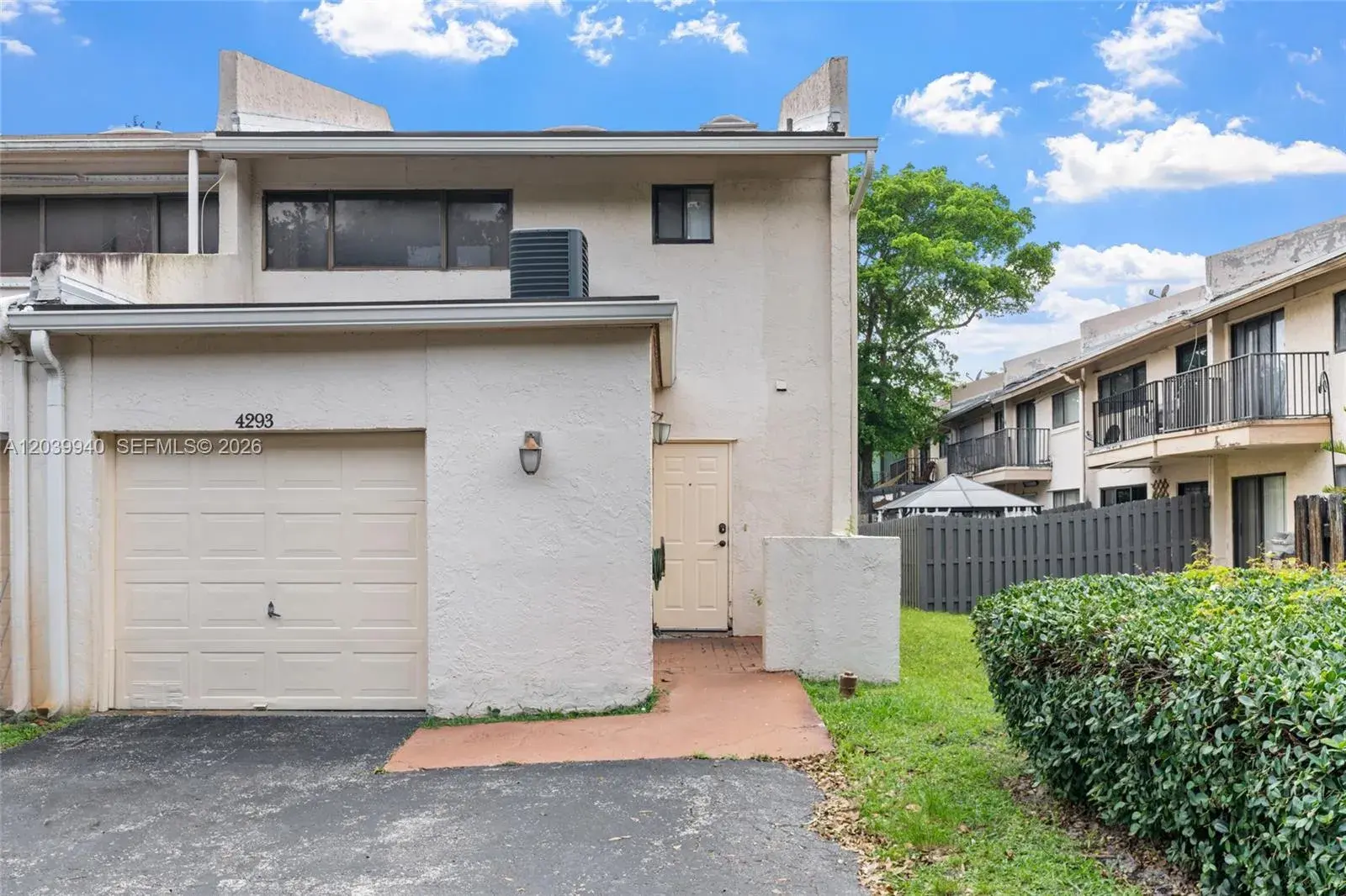 4293 N 76th Ave, Davie FL 33024 photo 3