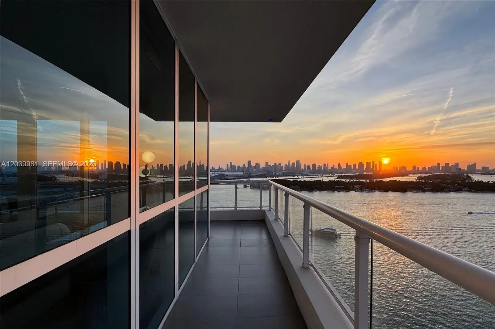 540 West Ave # 2114, Miami Beach FL 33139 photo 2