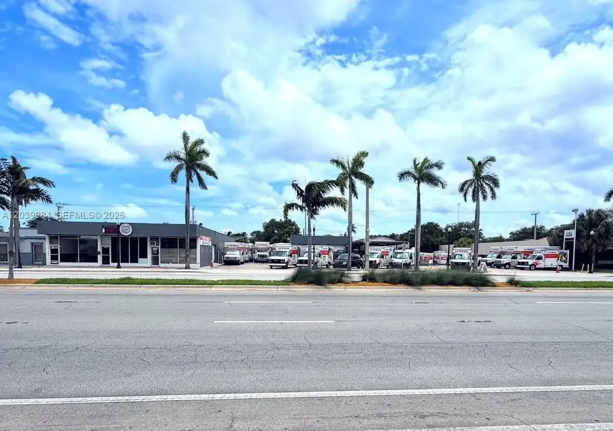 2828 Hollywood Blvd, Hollywood FL 33020 photo 4