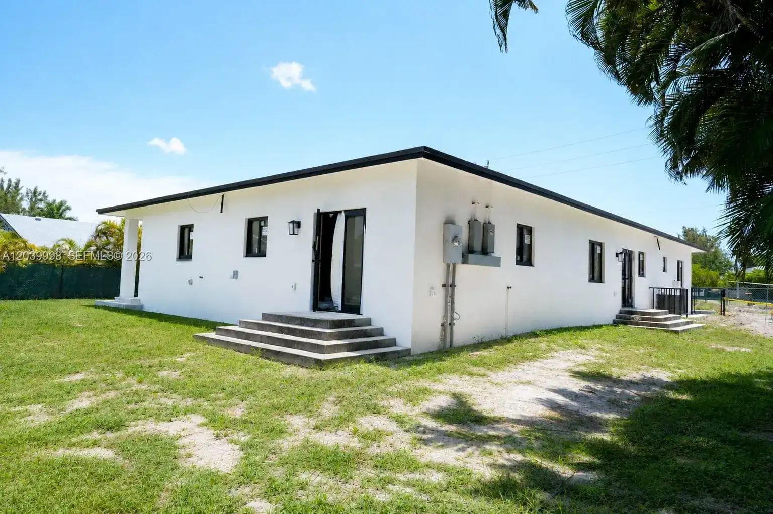 13720 NE 2nd Ct, North Miami FL 33161 photo 2