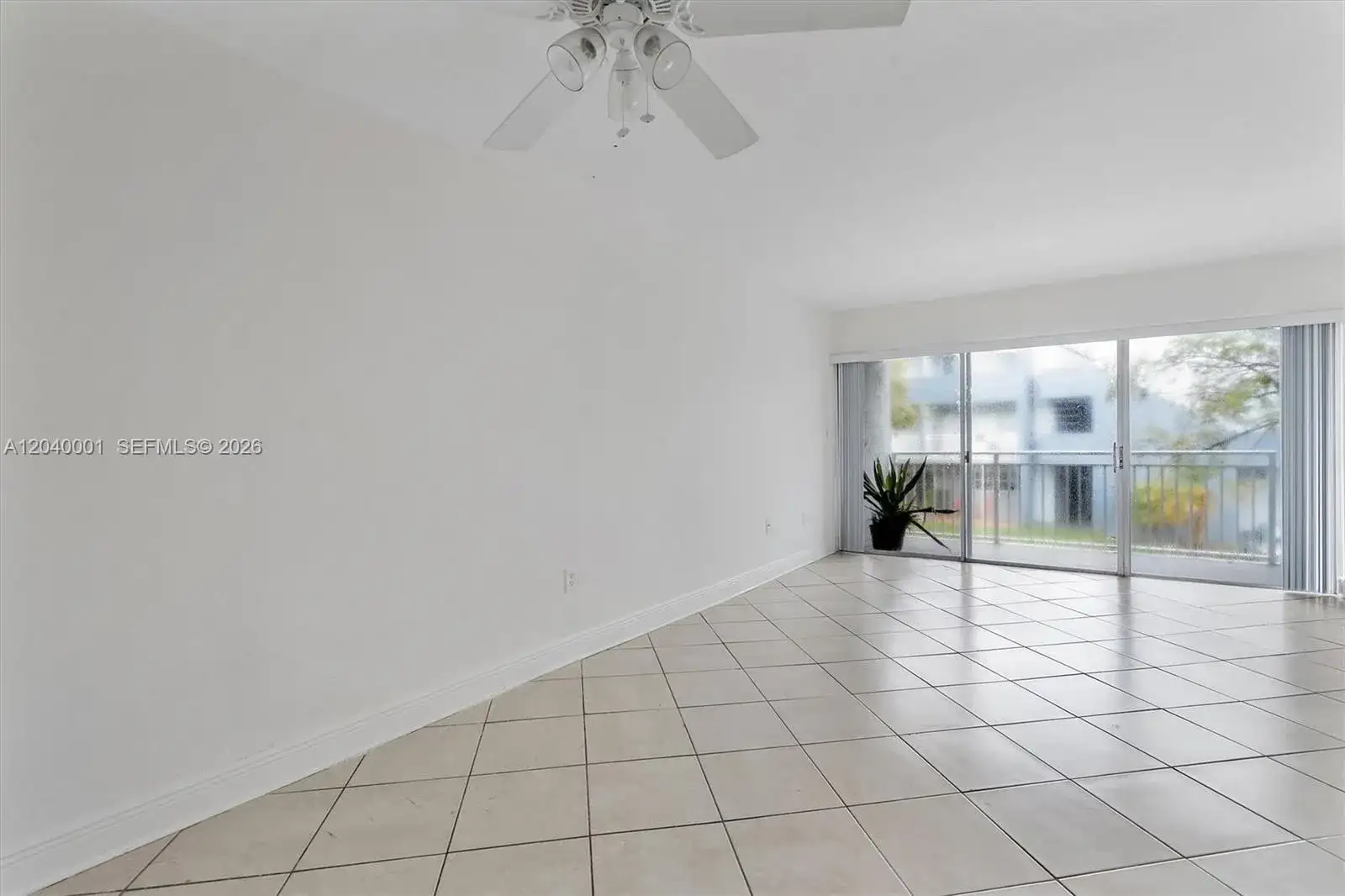 9369 Fontainebleau Blvd # J225, Miami FL 33172 photo 2